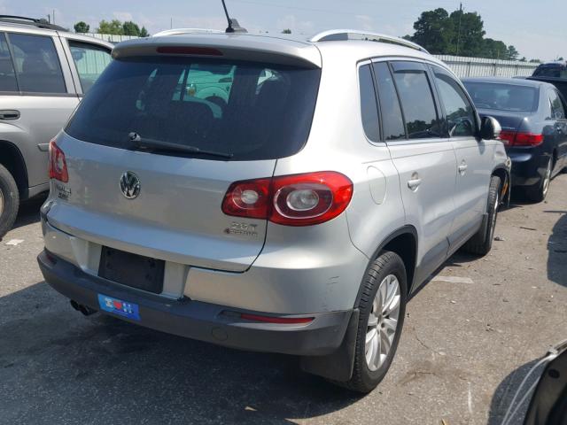 WVGBV75N59W511586 - 2009 VOLKSWAGEN TIGUAN SE SILVER photo 4