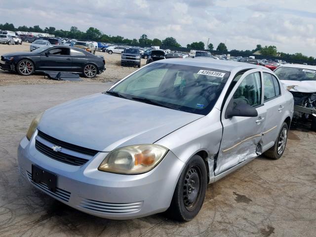 1G1AK52F957515874 - 2005 CHEVROLET COBALT SILVER photo 2