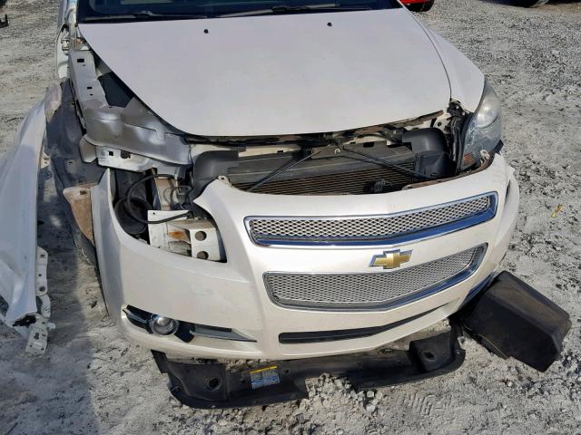 1G1ZE5E74AF131712 - 2010 CHEVROLET MALIBU LTZ თეთრი ფოტო 9