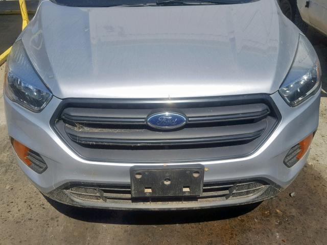 1FMCU0F78HUB47821 - 2017 FORD ESCAPE S SILVER photo 9