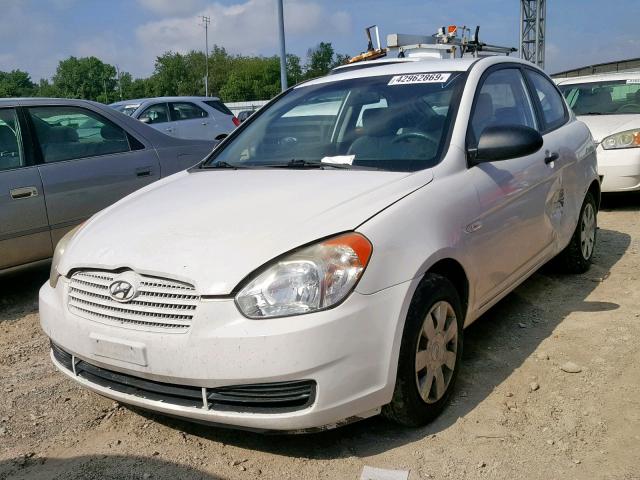 KMHCM36C27U034931 - 2007 HYUNDAI ACCENT GS WHITE photo 2