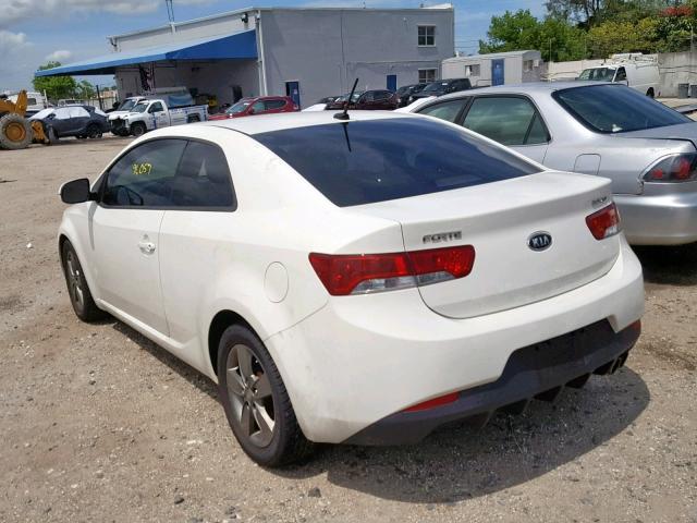 KNAFU6A25C5506865 - 2012 KIA FORTE EX WHITE photo 3