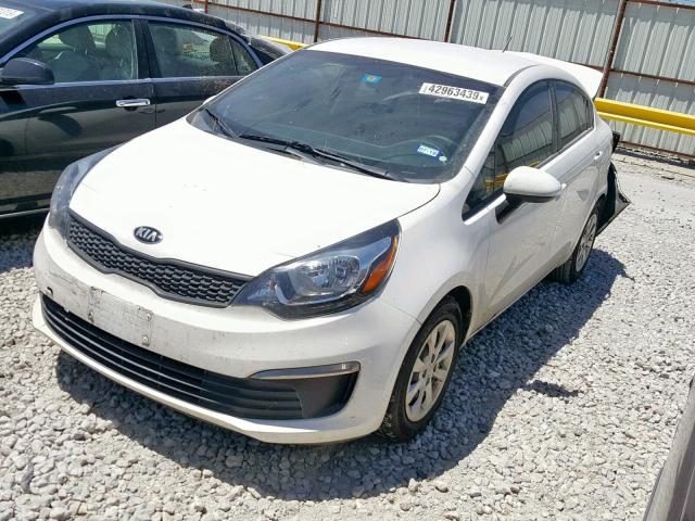 KNADM4A32G6641970 - 2016 KIA RIO LX WHITE photo 2