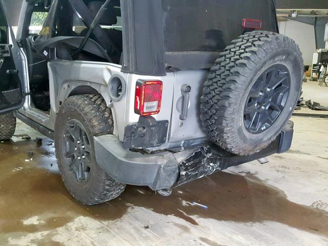 1C4AJWAG1FL757545 - 2015 JEEP WRANGLER S ნაცრისფერი ფოტო 9