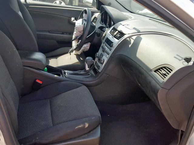 1G1ZC5E01CF310768 - 2012 CHEVROLET MALIBU 1LT SILVER photo 5