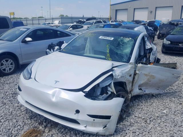 5YJ3E1EB7KF213580 - 2019 TESLA MODEL 3 WHITE photo 2