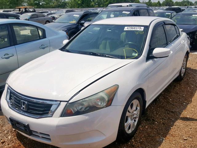 1HGCP2F47AA029037 - 2010 HONDA ACCORD LXP WHITE photo 2