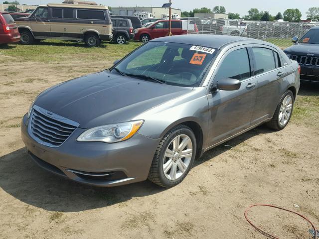 1C3CCBAB5DN761555 - 2013 CHRYSLER 200 LX GRAY photo 2