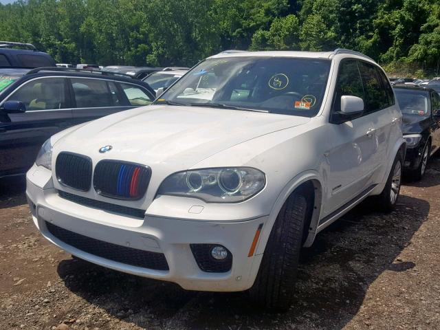 5UXZV8C54D0C15404 - 2013 BMW X5 XDRIVE5 WHITE photo 2