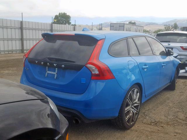 YV1A0MSW8H1353695 - 2017 VOLVO V60 POLEST BLUE photo 4