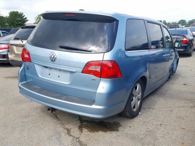 2V8HW34139R559345 - 2009 VOLKSWAGEN ROUTAN SE BLUE photo 4