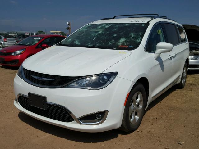 2C4RC1EG4HR721501 - 2017 CHRYSLER PACIFICA T WHITE photo 2