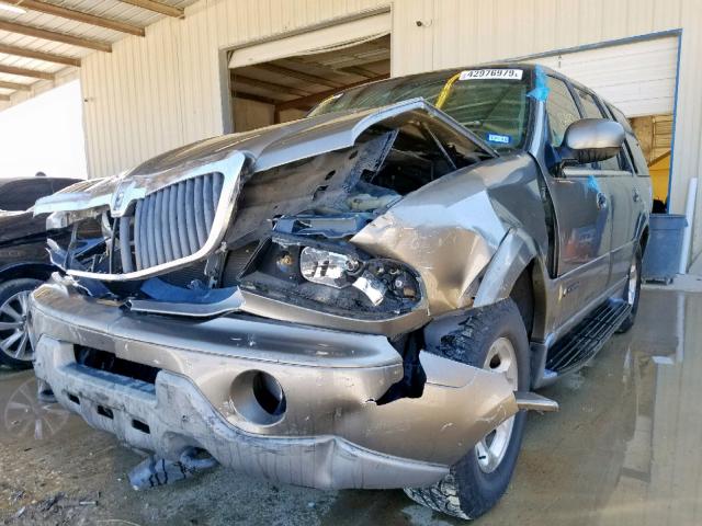 5LMFU28R12LJ06738 - 2002 LINCOLN NAVIGATOR თაფლისფერი ფოტო 2