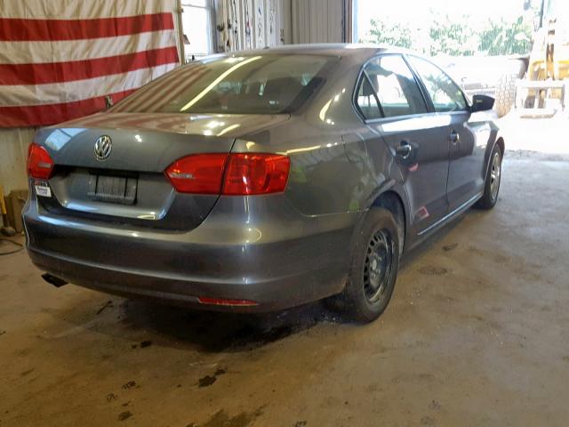 3VW1K7AJ3DM431141 - 2013 VOLKSWAGEN JETTA BASE GRAY photo 4