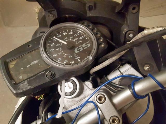 WB1018908BZY93786 - 2011 BMW G650 GS WHITE photo 8