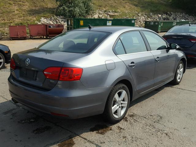 3VWLL7AJ1BM103574 - 2011 VOLKSWAGEN JETTA TDI GRAY photo 4