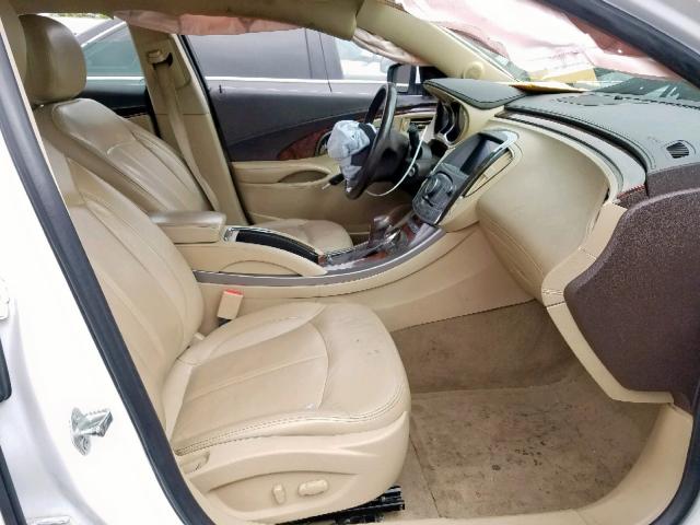 1G4GC5ER4DF188918 - 2013 BUICK LACROSSE WHITE photo 5