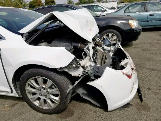 1G4GC5ER4DF188918 - 2013 BUICK LACROSSE WHITE photo 9