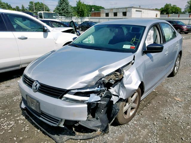 3VW1K7AJ1EM321612 - 2014 VOLKSWAGEN JETTA BASE SILVER photo 2