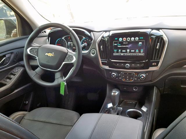 1GNEVJKW7JJ132951 - 2018 CHEVROLET TRAVERSE P SILVER photo 9