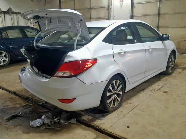 KMHCT4AE3HU368999 - 2017 HYUNDAI ACCENT SE WHITE photo 4