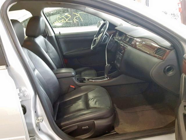 2G1WC5EM1A1264627 - 2010 CHEVROLET IMPALA LTZ SILVER photo 5