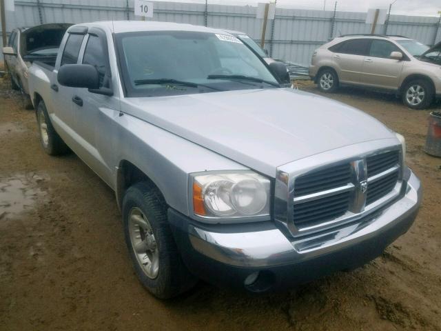 1D7HW48N05S354112 - 2005 DODGE DAKOTA QUA SILVER photo 1