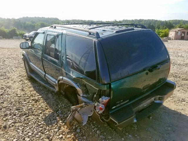 1GNDT13W1W2103477 - 1998 CHEVROLET BLAZER GREEN photo 3