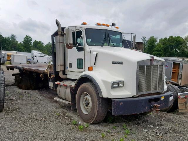 1NKDLT0X82J893201 - 2002 KENWORTH CONSTRUCTI WHITE photo 1