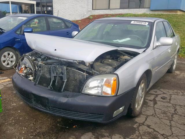 1G6KD54Y82U304573 - 2002 CADILLAC DEVILLE SILVER photo 2