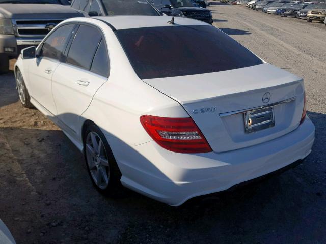 WDDGF4HB1DR268041 - 2013 MERCEDES-BENZ C 250 WHITE photo 3