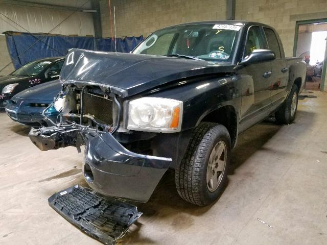 1D7HW58N46S575638 - 2006 DODGE DAKOTA QUA BLACK photo 2