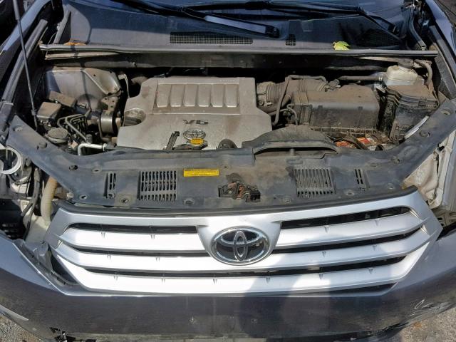 5TDBK3EH0BS043904 - 2011 TOYOTA HIGHLANDER GRAY photo 7