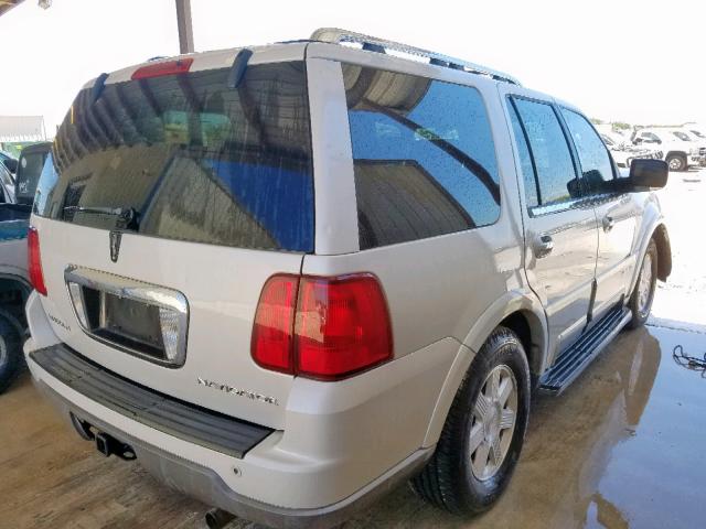 5LMFU27R64LJ41344 - 2004 LINCOLN NAVIGATOR SILVER photo 4
