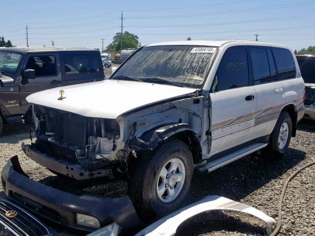 JT3HT05J8W0012776 - 1998 TOYOTA LAND CRUIS WHITE photo 2