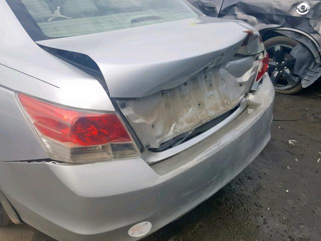 1HGCP26418A032672 - 2008 HONDA ACCORD LXP SILVER photo 9