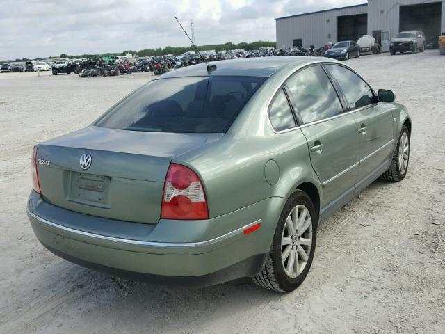 WVWMD63B64P145630 - 2004 VOLKSWAGEN PASSAT GL GREEN photo 4