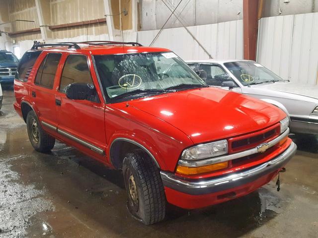 1GNDT13W712222126 - 2001 CHEVROLET BLAZER RED photo 1