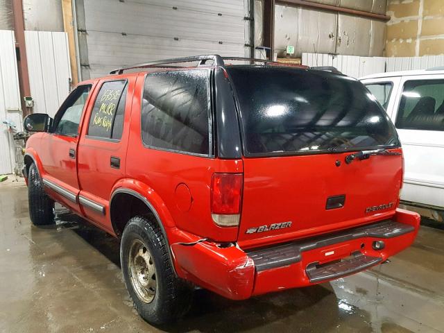 1GNDT13W712222126 - 2001 CHEVROLET BLAZER RED photo 3