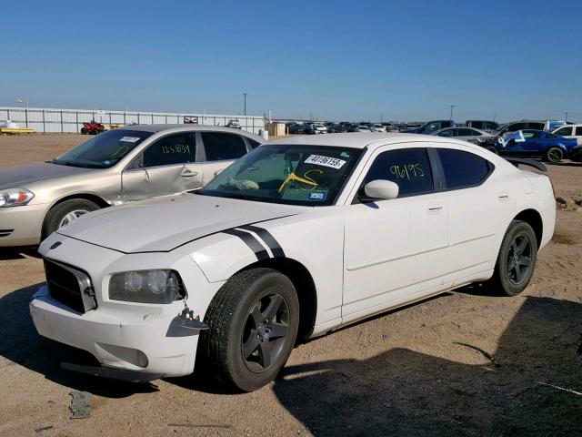 2B3CA3CV2AH100165 - 2010 DODGE CHARGER SX WHITE photo 2