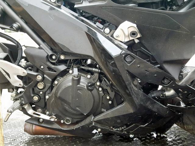 JKAEXKG16KDA24811 - 2019 KAWASAKI EX400 BLACK photo 7