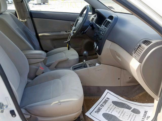 KNAFE222995606495 - 2009 KIA SPECTRA EX WHITE photo 5