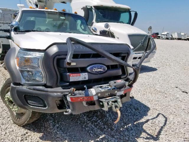 1FDUF5HY6GEA99696 - 2016 FORD F550 SUPER WHITE photo 9