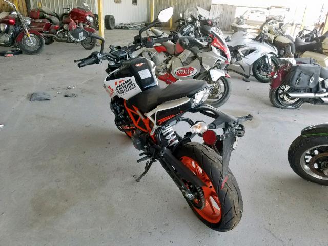 MD2JPJ403JC253243 - 2018 KTM DUKE ORANGE photo 3