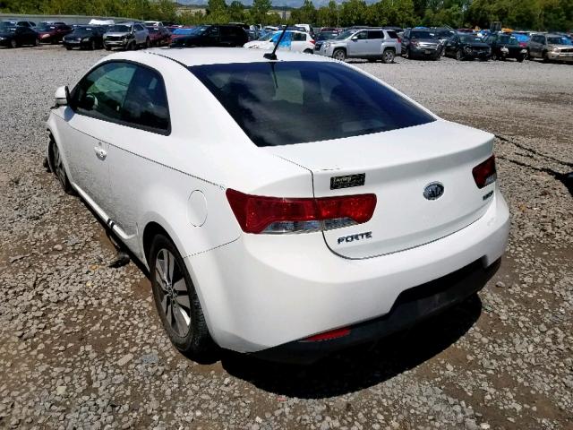 KNAFU6A20D5712628 - 2013 KIA FORTE EX WHITE photo 3