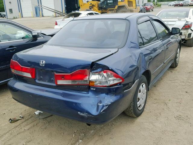 1HGCF85452A036240 - 2002 HONDA ACCORD DX BLUE photo 4