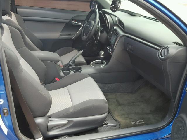 JTKJF5C71GJ024135 - 2016 TOYOTA SCION TC 蓝色 照片 5