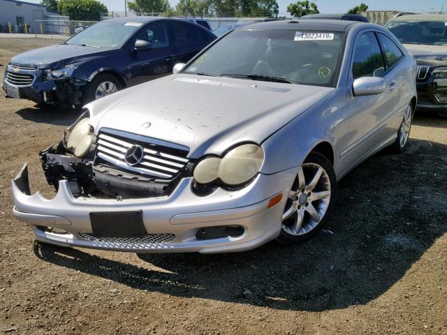 WDBRN64J24A557764 - 2004 MERCEDES-BENZ C 320 SPOR SILVER photo 2