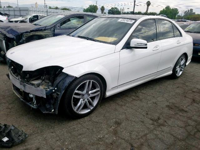 WDDGF4HB2DA746854 - 2013 MERCEDES-BENZ C 250 WHITE photo 2