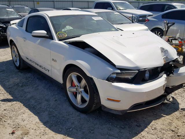 1ZVBP8CF3B5165157 - 2011 FORD MUSTANG GT WHITE photo 1